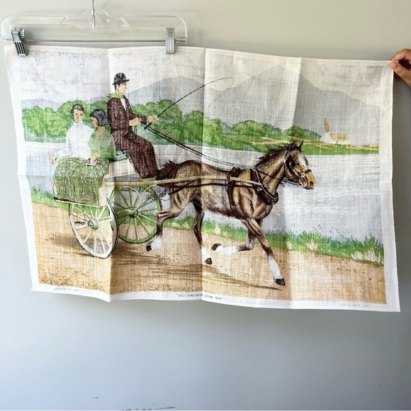 Irish linen tea towel with Victorian horse drawn carriage - Picture 6 of 6